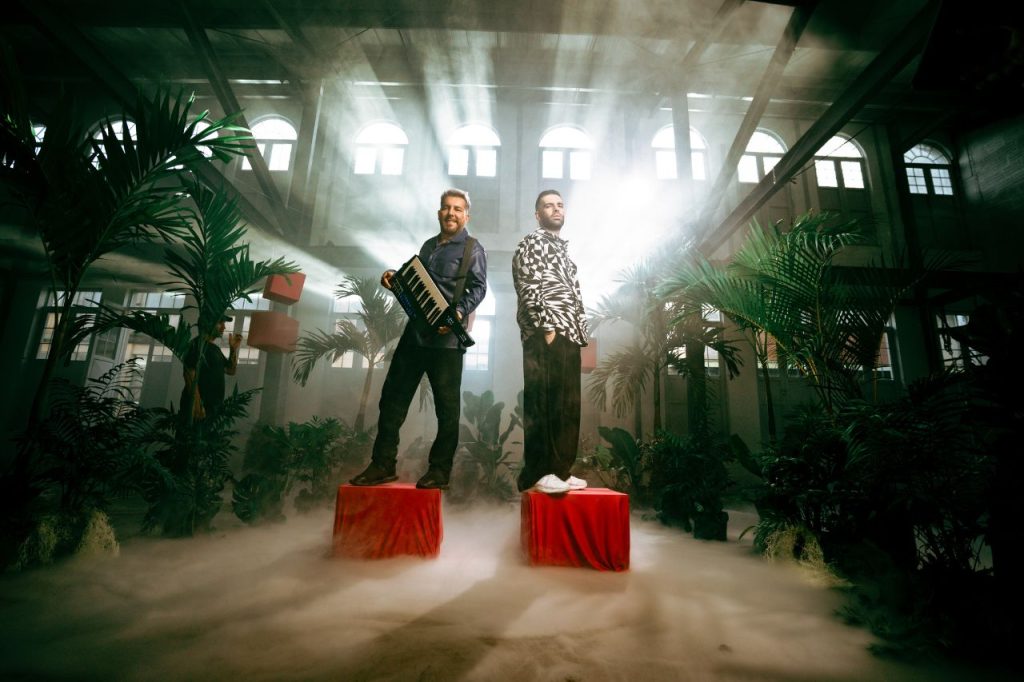 Alkilados lanza KOA, un álbum valiente que marca su reinvención musical - Spotlight Latam 2