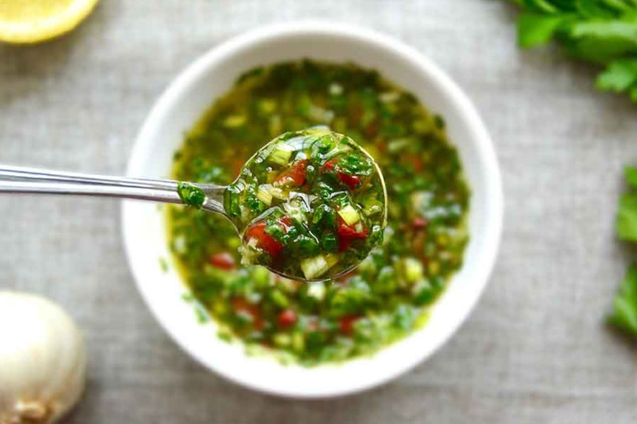 Chimichurri casero irresistible - Spotlight Latam